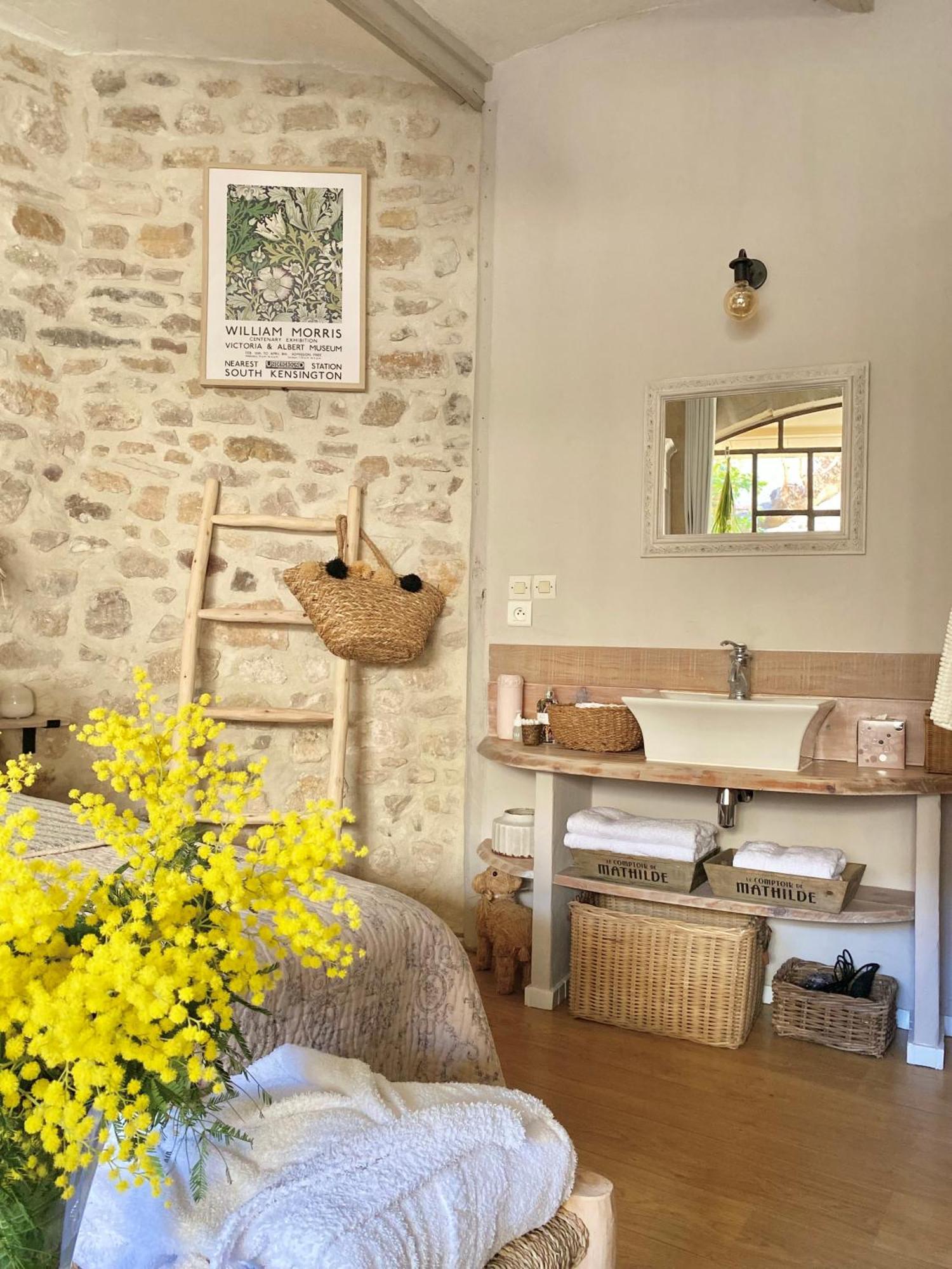 Bed and Breakfast La Dame Jeanne Fontanes  Экстерьер фото